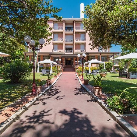 Hotel Gabrini Marina di Massa Exterior foto